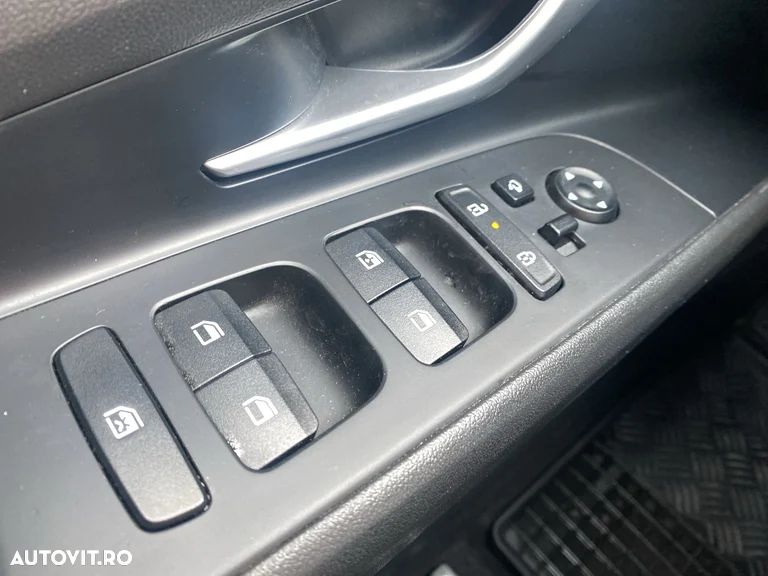 Hyundai Elantra 1.6 l 123 CP CVT Exclusive - 18