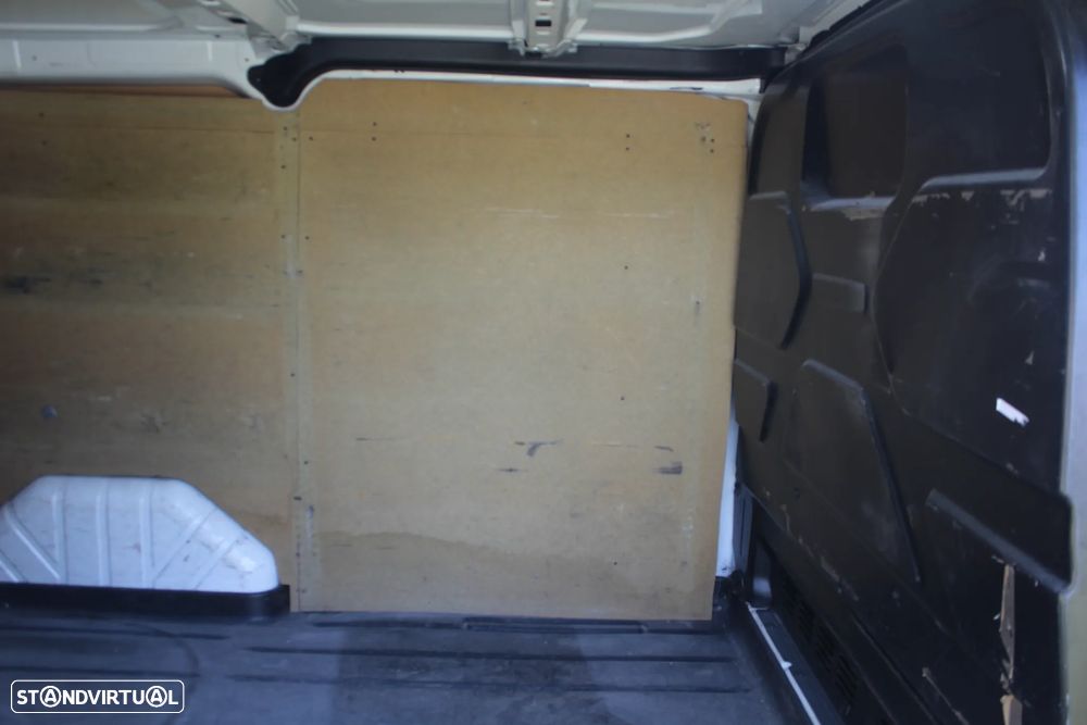 Ford TRANSIT 2.0 TDCI - 3 LUG. A/C - IVA DEDUTIVEL - 9