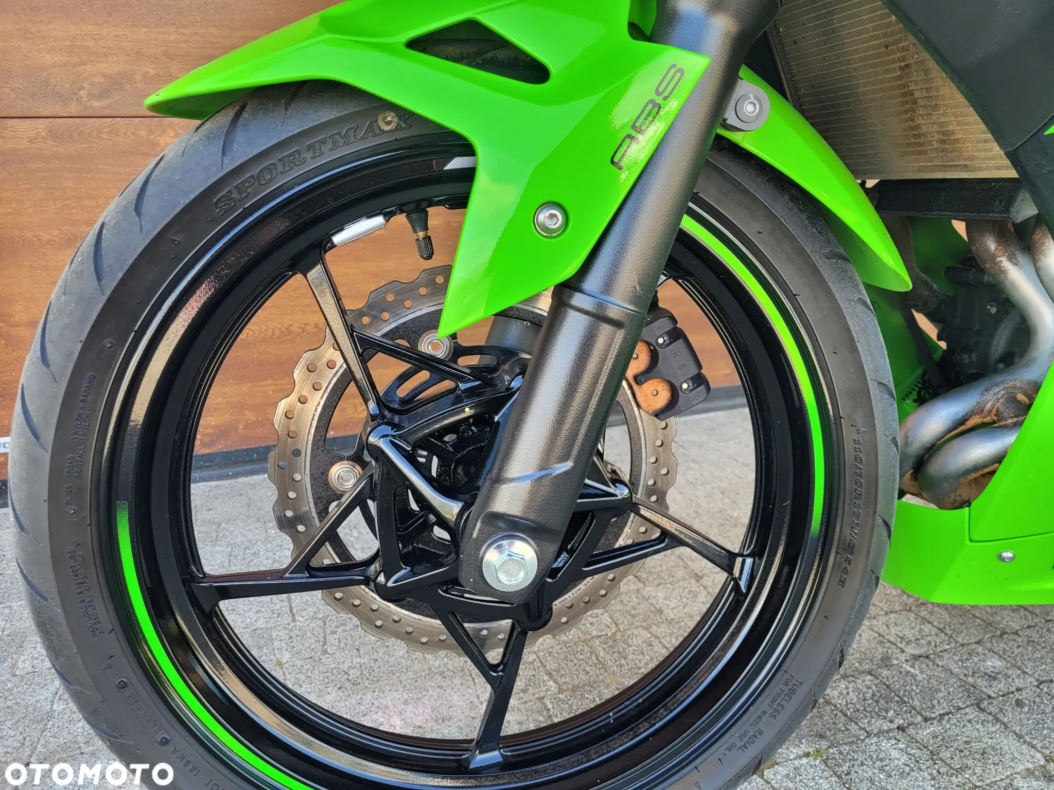 Kawasaki Ninja 400 - 22
