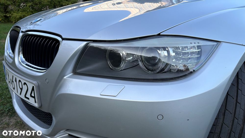 BMW Seria 3 320i - 5
