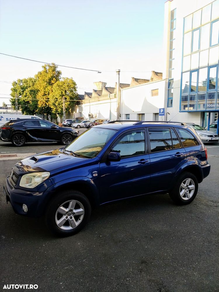 Toyota RAV4 D-4D 4x4 Sol - 3