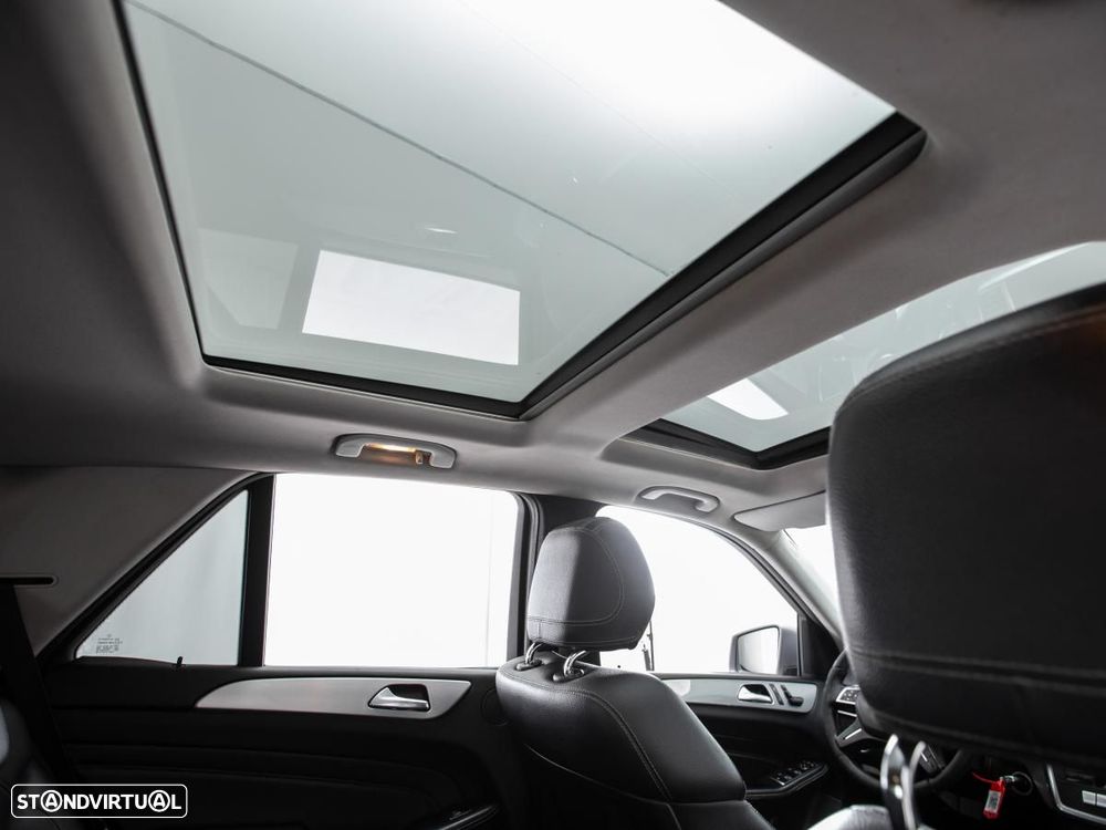 Mercedes-Benz ML 250 - 12