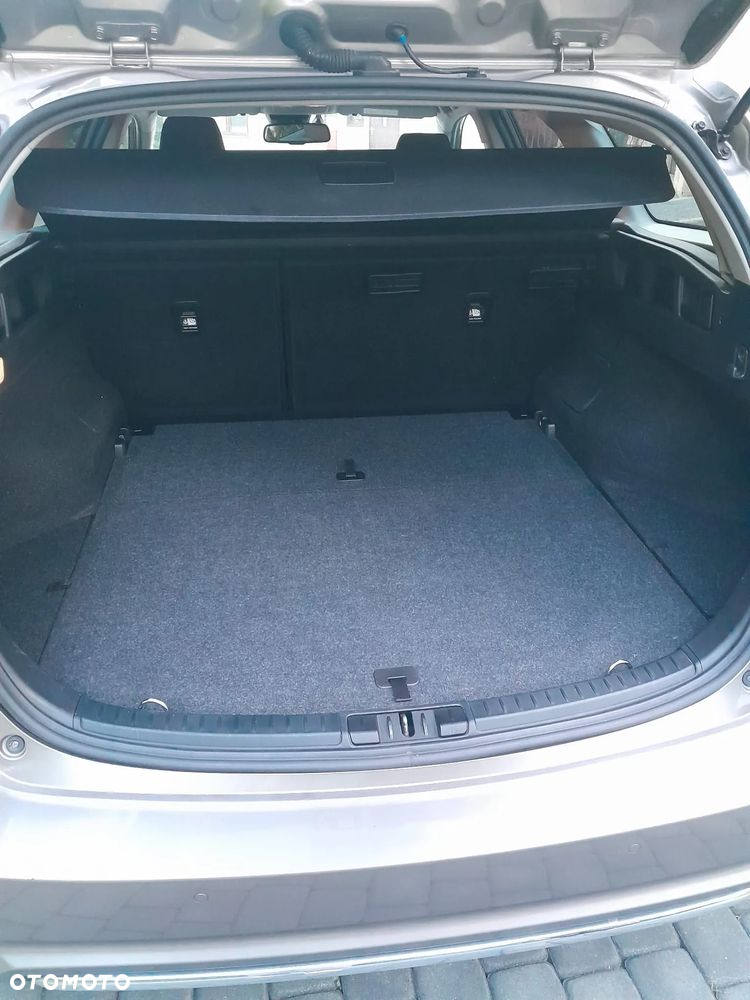 Toyota Auris 1.6 Premium Comfort - 8