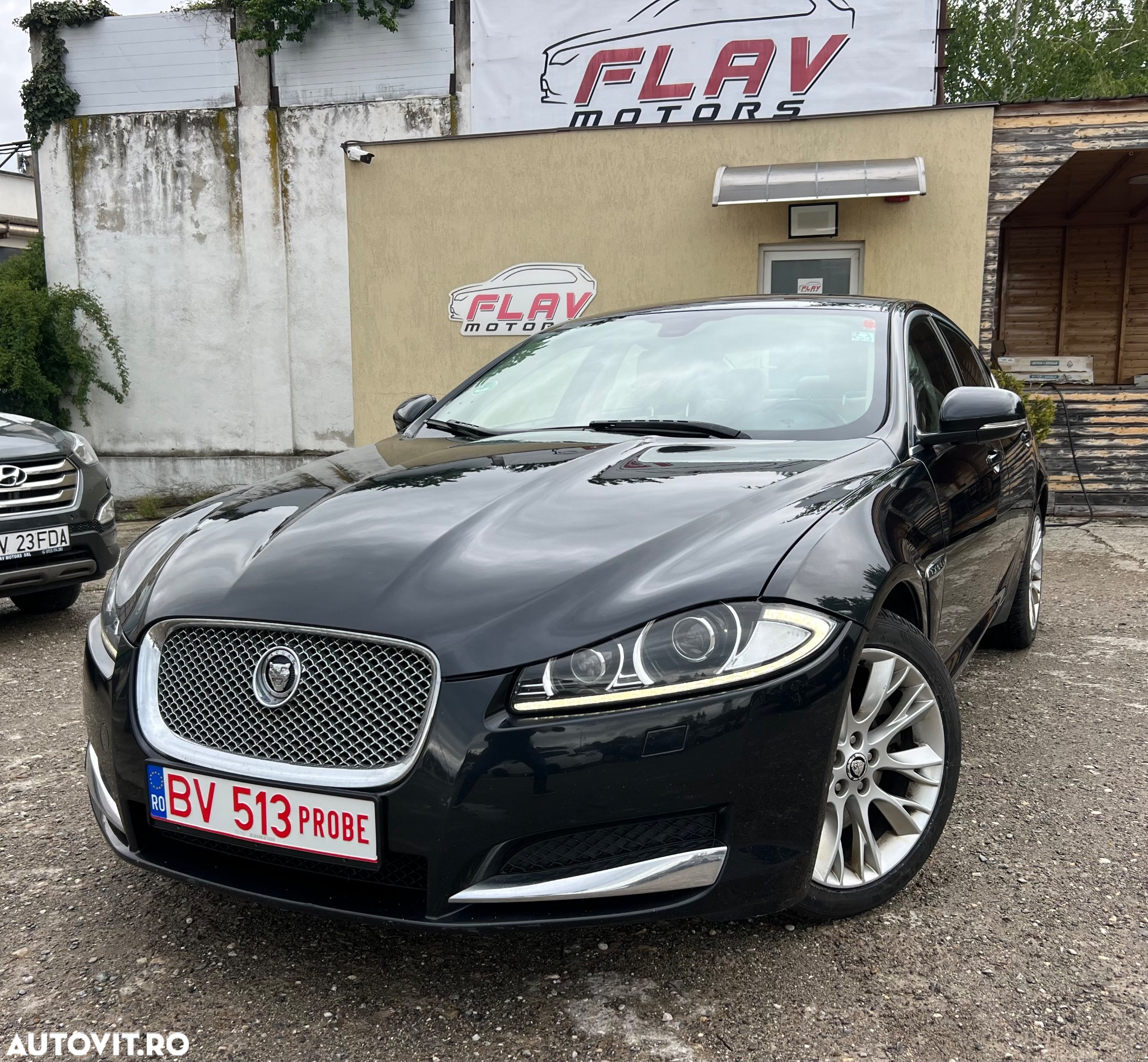 Jaguar XF 2.2D Premium Luxury - 14