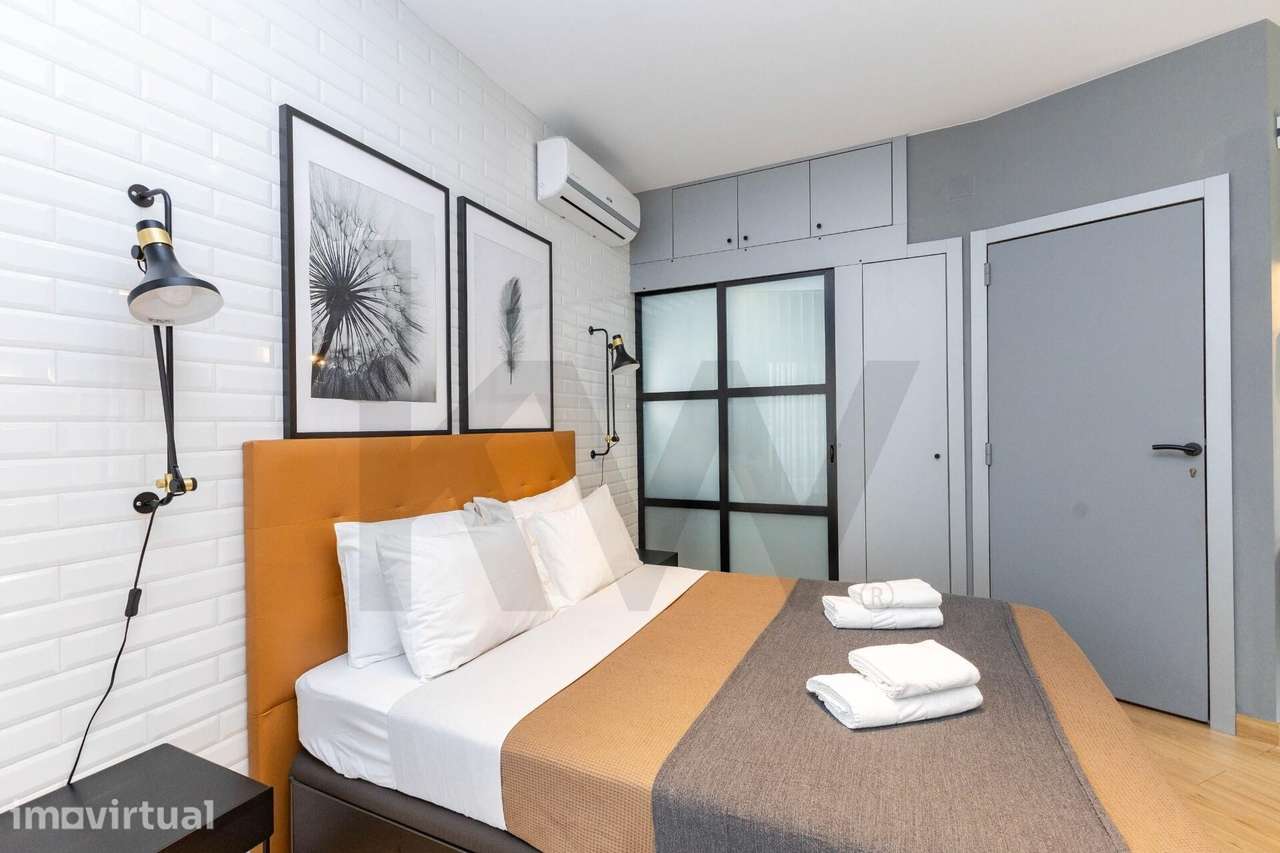Estúdio Penthouse renovado com terraço privativo, junto à Boavista e à - Grande imagem: 5/26