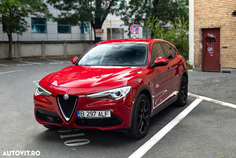 Alfa Romeo Stelvio - 1