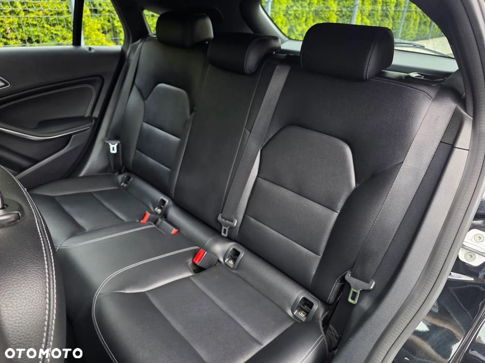 Mercedes-Benz CLA 200 - 14