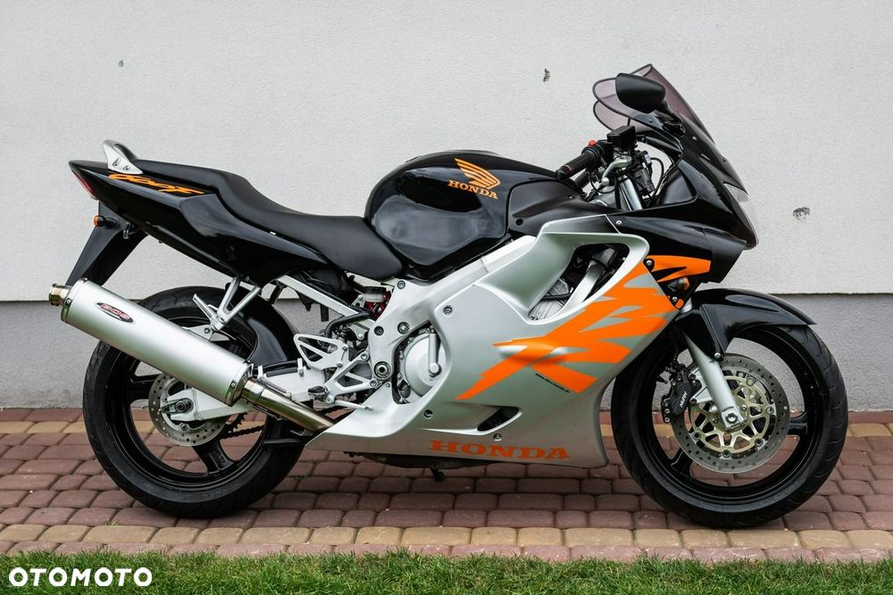 Honda CBR - 3