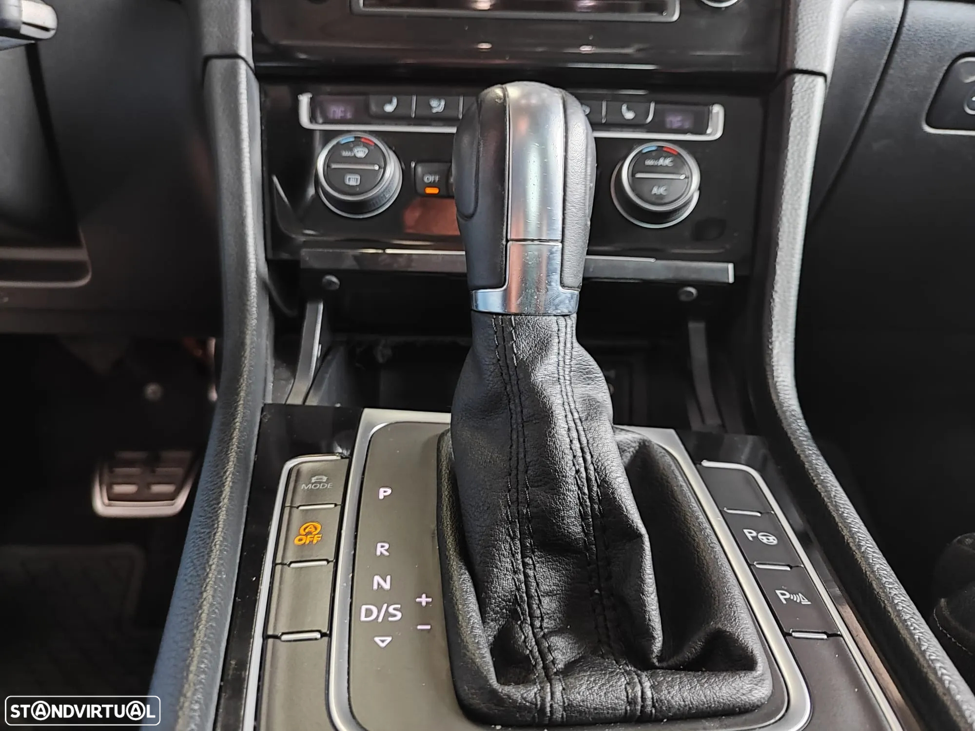 VW Golf 2.0 TDI GTD DSG - 41