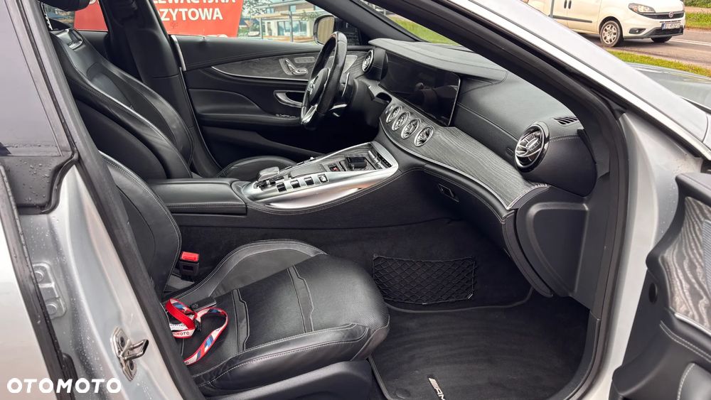 Mercedes-Benz AMG GT 53 4-Matic+ - 11