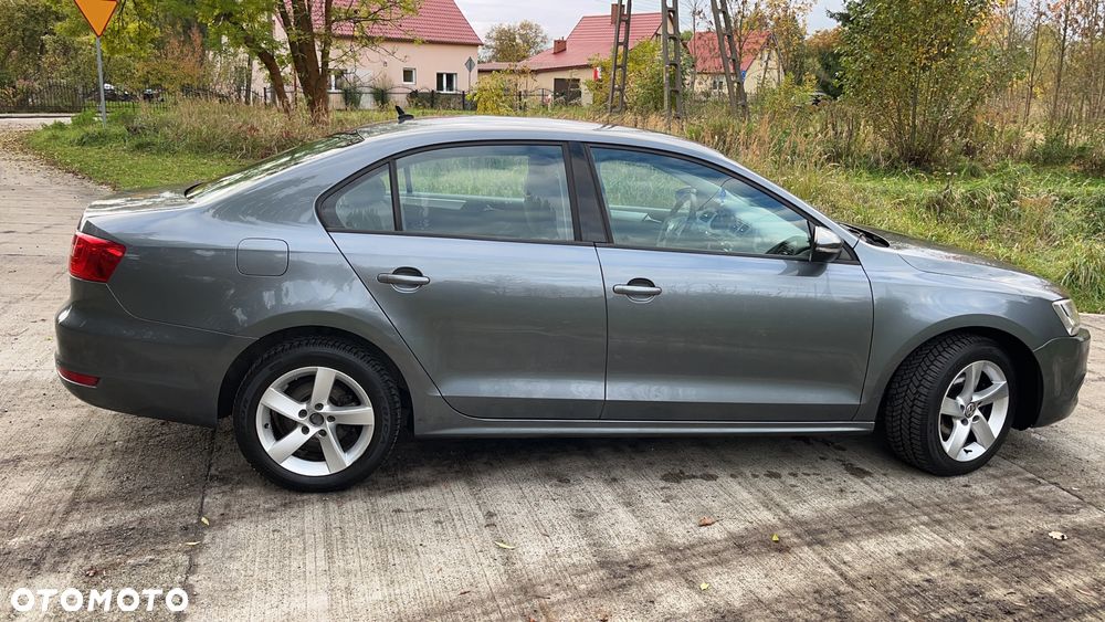 Volkswagen Jetta 1.6 TDI BMT Comfortline - 8
