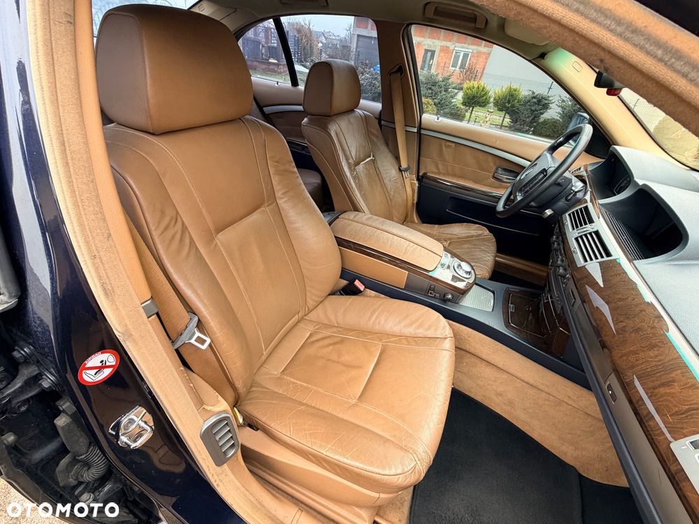 BMW Seria 7 - 25