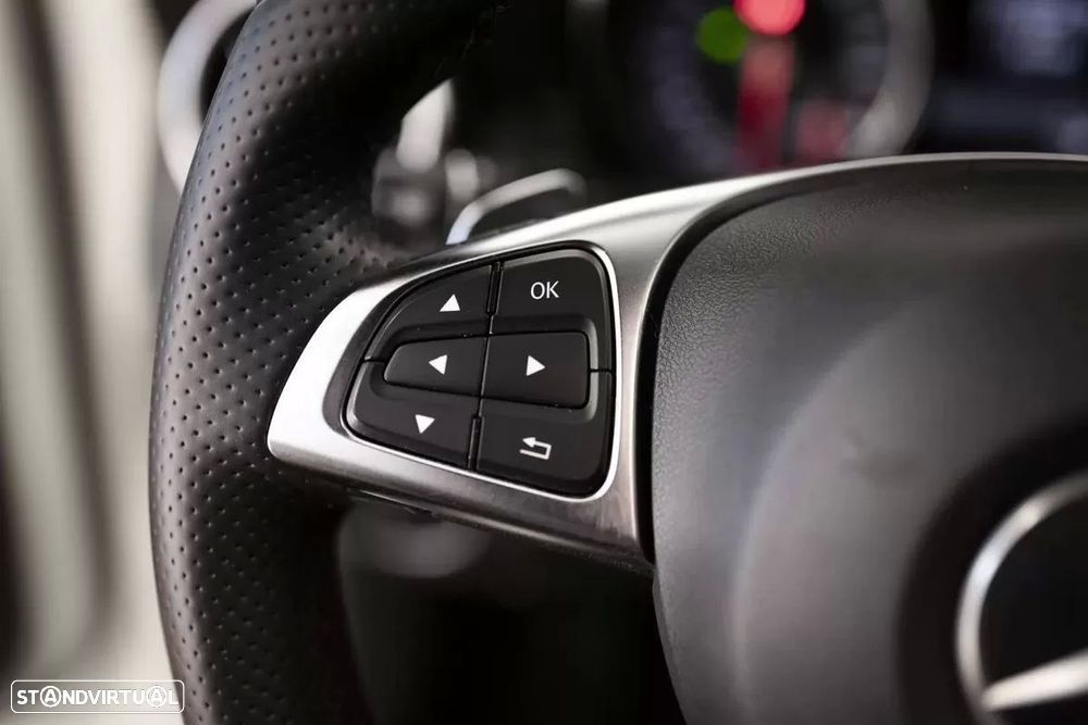 Mercedes-Benz A 200 CDI 7G-DCT AMG Line - 18