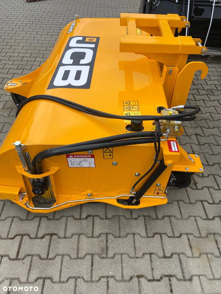 Oryginalna Nowa zamiatarka JCB 240SC  nr kat 980/A7485 - 1