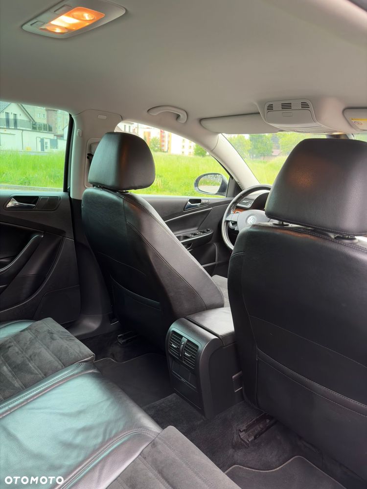 Volkswagen Passat 2.0 TDI 4Motion Highline - 12