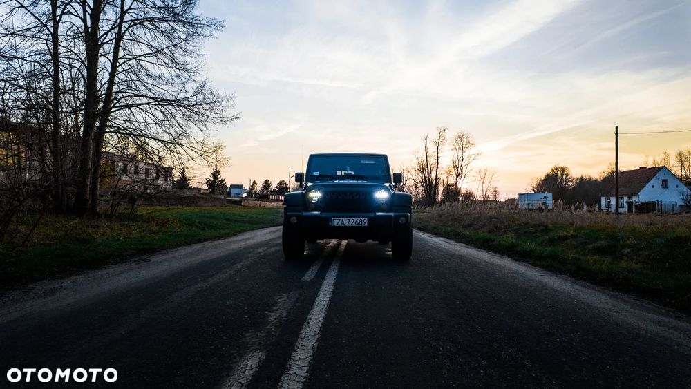 Jeep Wrangler - 2