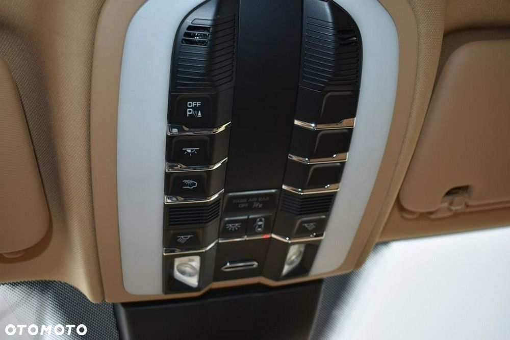 Porsche Cayenne Diesel Platinum Edition - 19