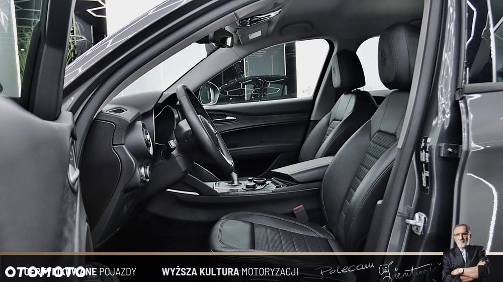 Alfa Romeo Stelvio 2.0 Turbo Q4 - 15