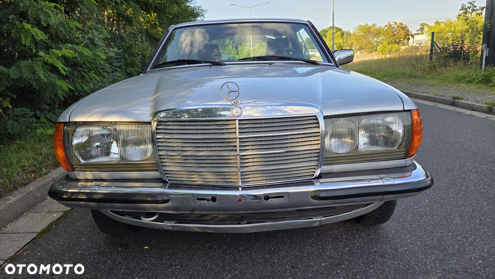 Mercedes-Benz W123 - 5