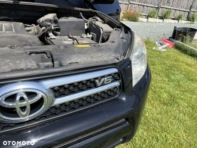 Toyota RAV4 - 13