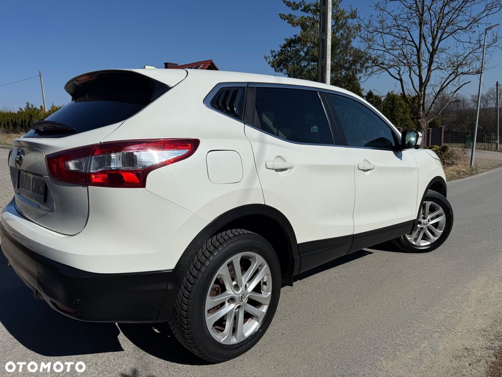 Nissan Qashqai 1.6 DCi 4x4 Tekna - 3