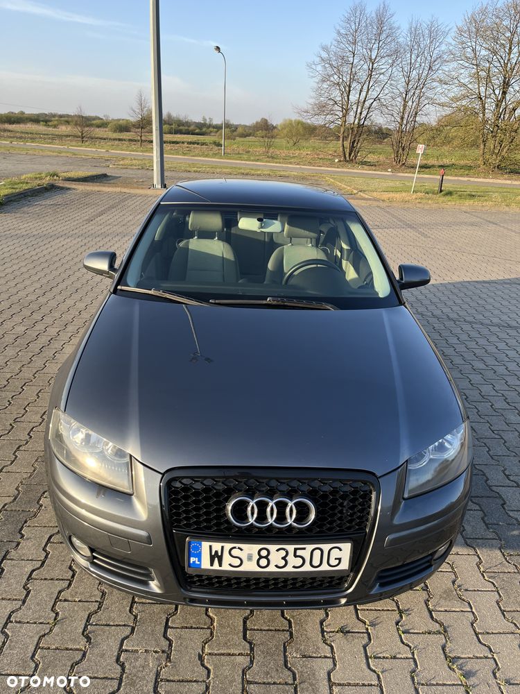 Audi A3 3-drzwiowe 1.6 Attraction - 1