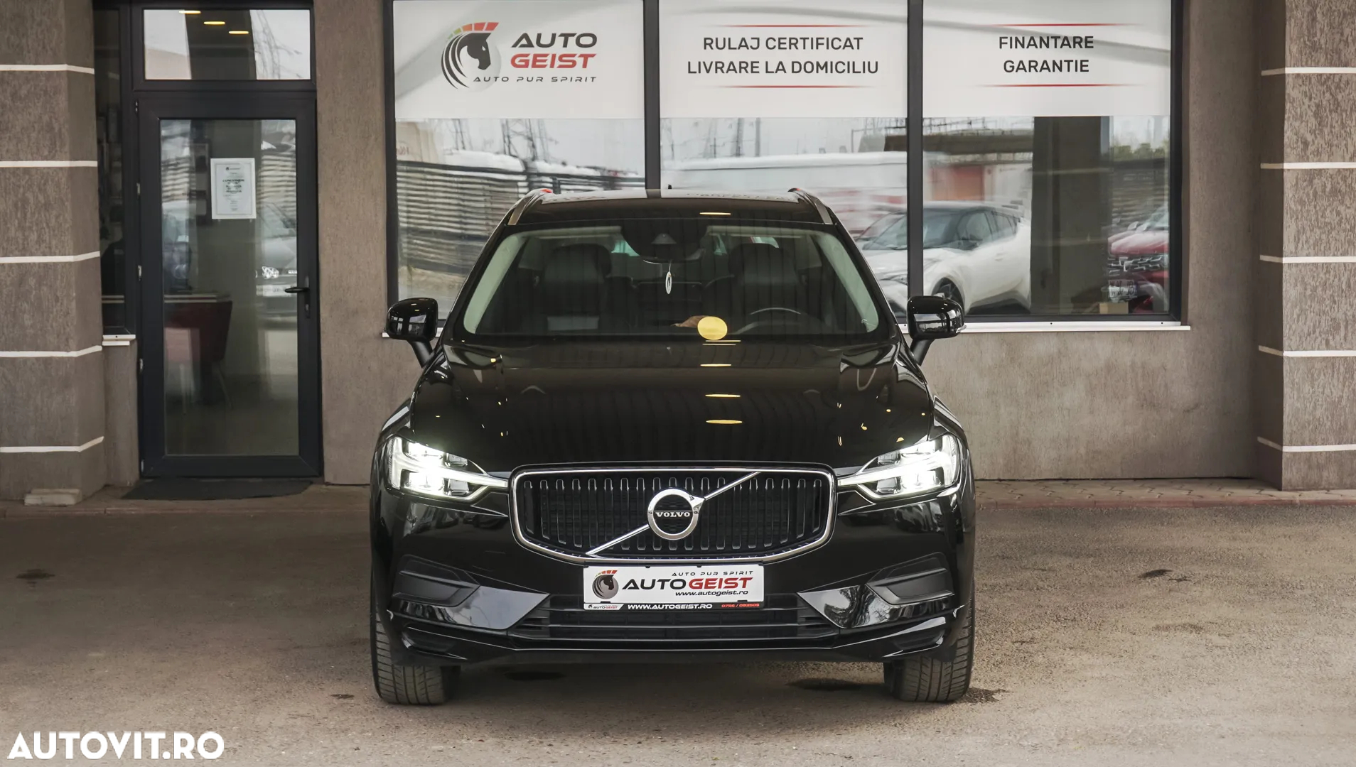Volvo XC 60 B4 D AWD Geartronic Momentum - 2