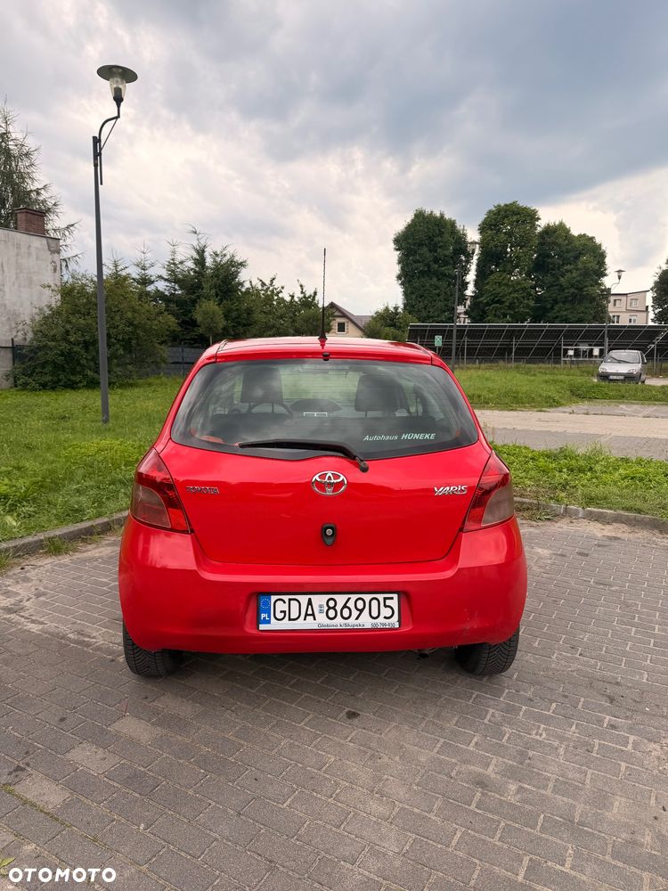 Toyota Yaris 1.0 VVT-i - 18