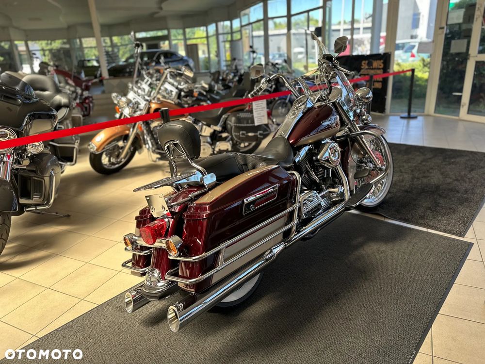 Harley-Davidson Touring Road King - 12