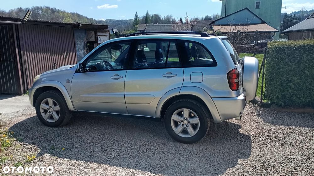 Toyota RAV4 2.0 D-4D 4x4 - 2
