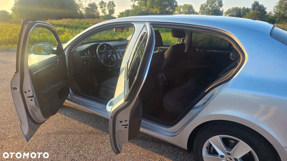 Skoda Superb 1.8 TSI Active DSG - 11