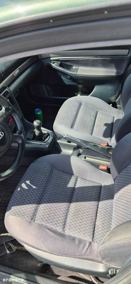 Audi A4 Avant - 8