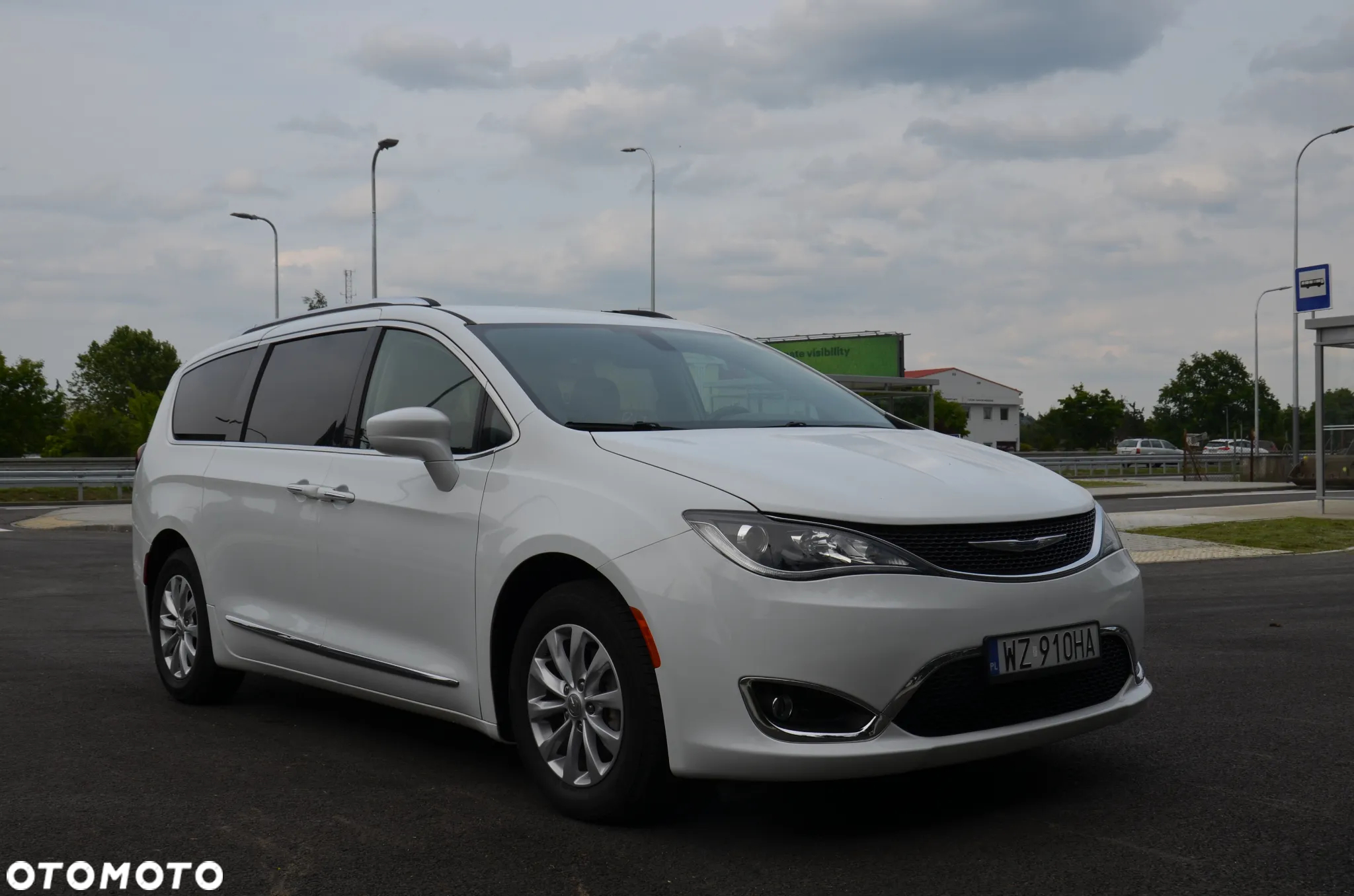 Chrysler Pacifica - 8