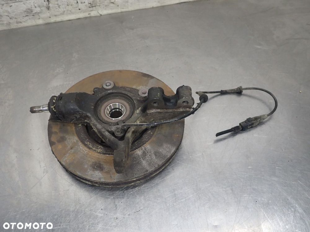 ZWROTNICA PIASTA LEWY PRZÓD RENAULT TRAFIC II 1.9 - 3