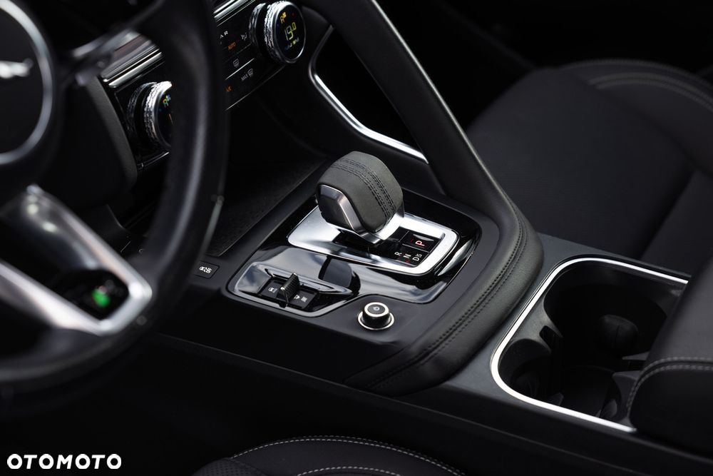 Jaguar E-Pace D165 AWD R-Dynamic SE - 10