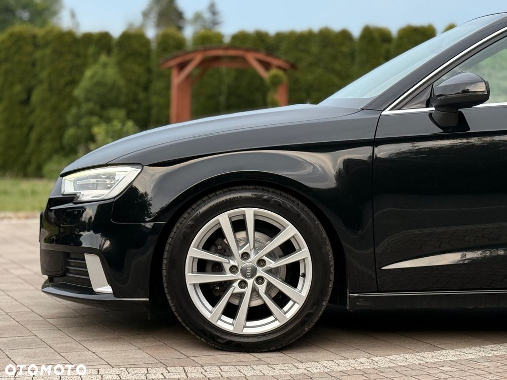 Audi A3 Sportback 2.0 TDI design - 7