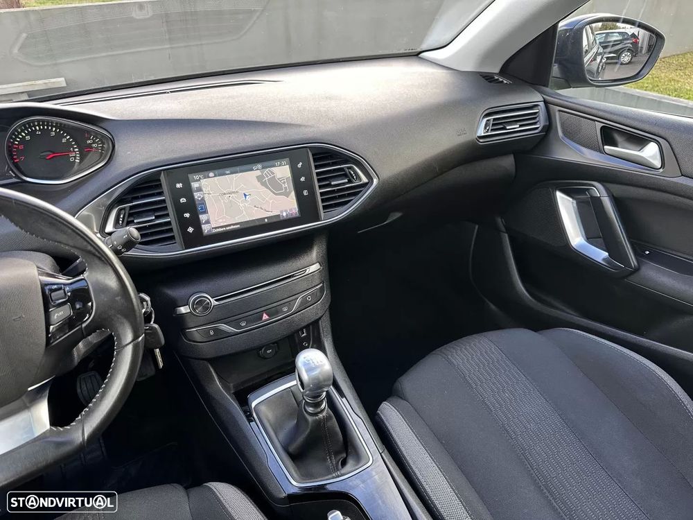 Peugeot 308 SW 1.2 PureTech Style - 39