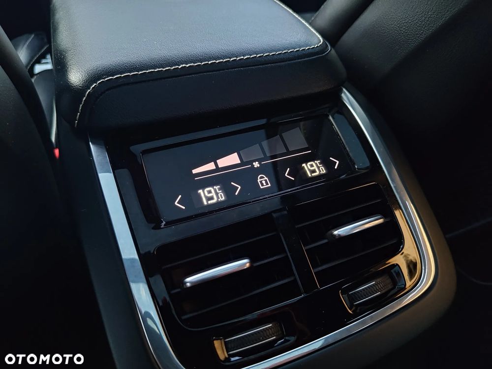 Volvo XC 60 T5 R-Design - 22