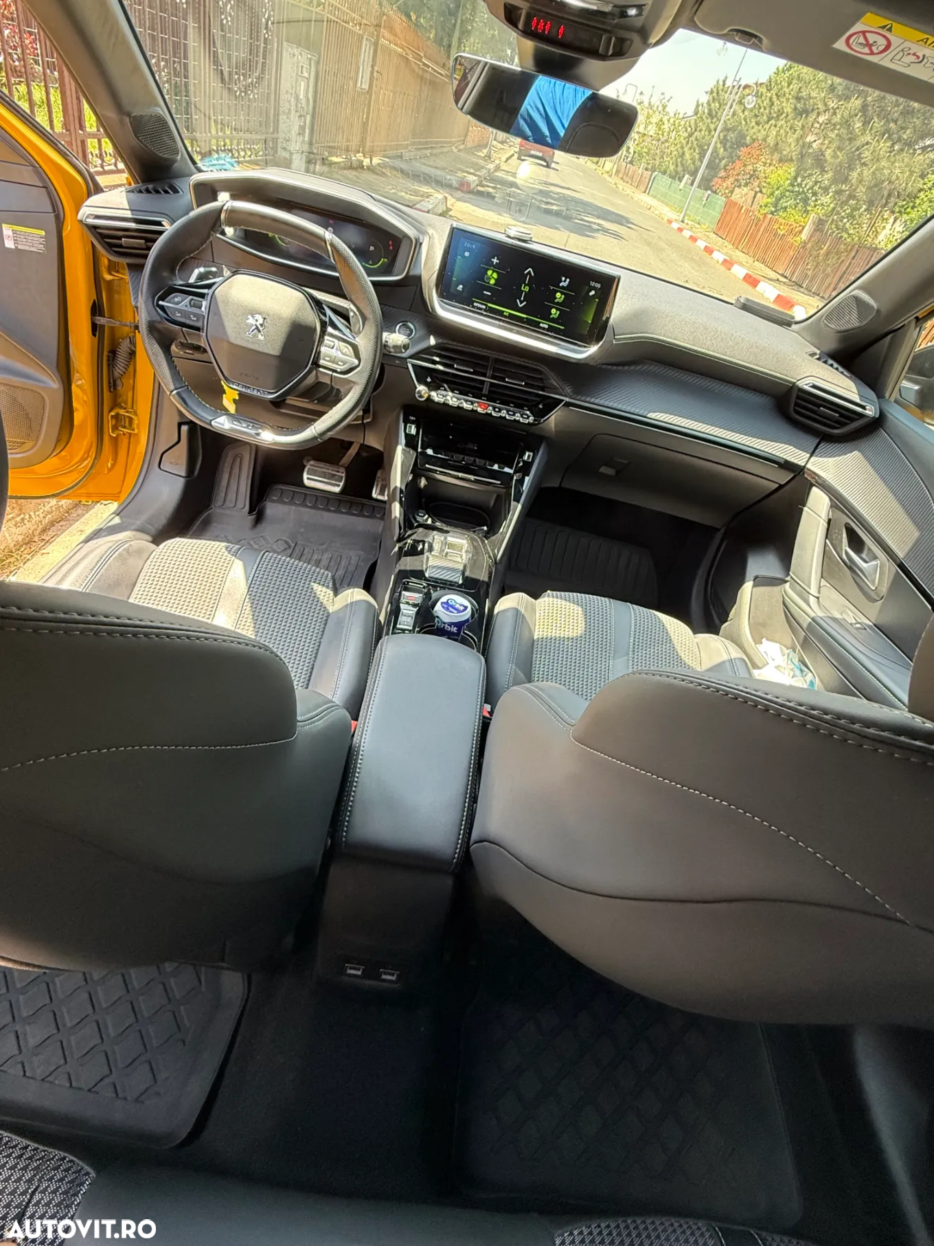 Peugeot 208 1.2 L PureTech STT EAT8 GT - 7