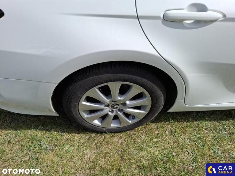Toyota Camry - 16