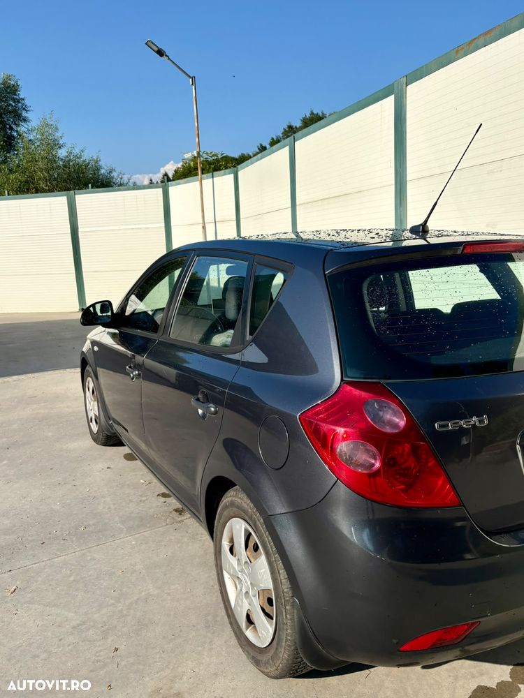Kia Ceed 1.4 GSL LX BEST - 4