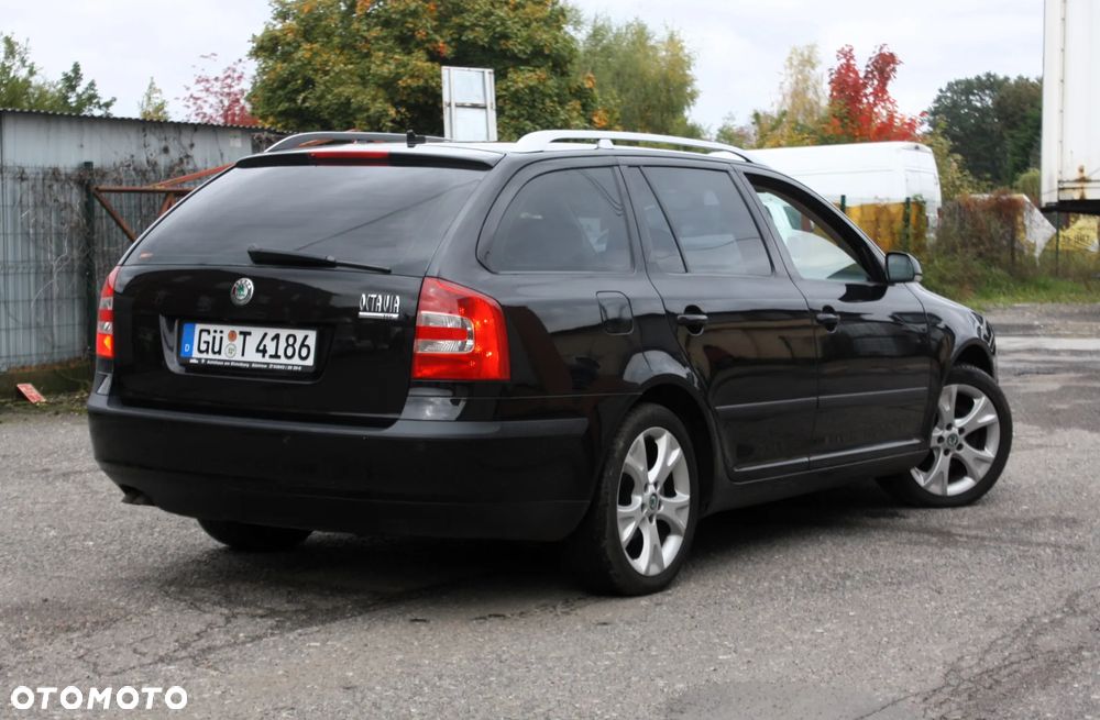 Skoda Octavia Combi 2.0 TDI DSG Laurin & Klement - 4