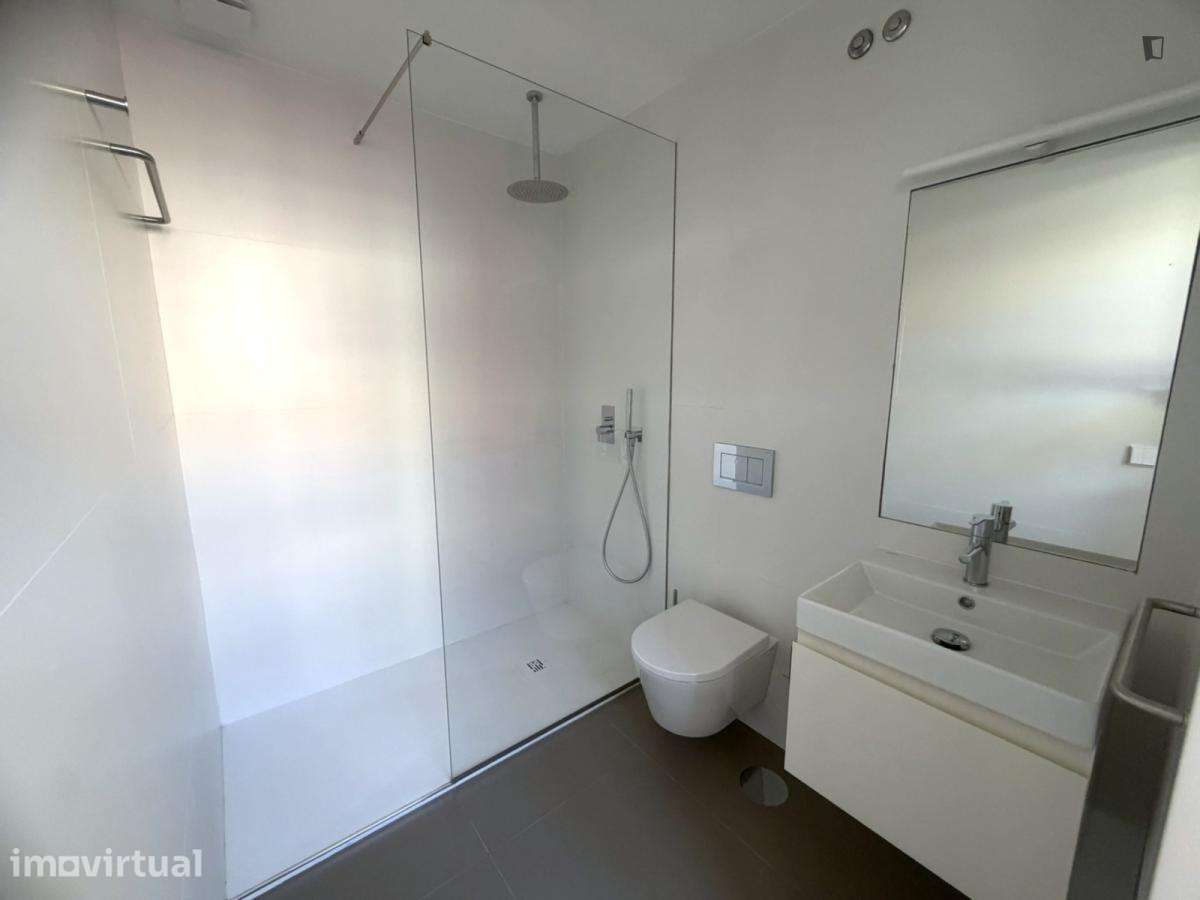 Apartamento com 1 quartos - localizado em Cedofeita Porto - Grande imagem: 5/16