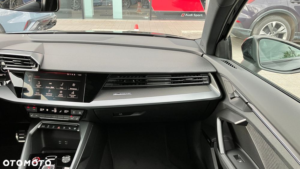 Audi RS3 Limousine - 20