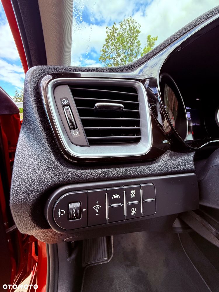 Kia Ceed 1.6 CRDi (48V Mild-Hybrid) Platinum - 15