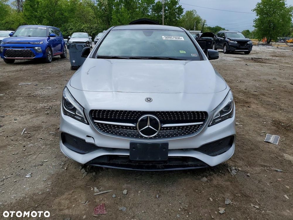 Mercedes-Benz CLA 250 4Matic 7G-DCT AMG Line - 2