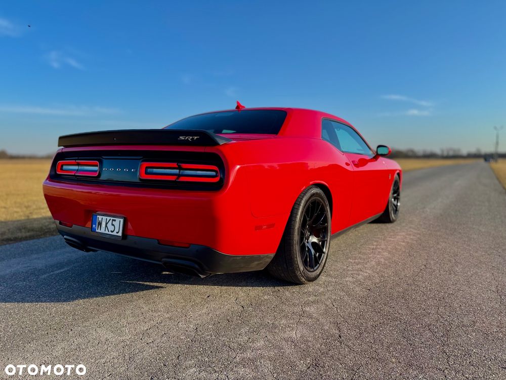Dodge Challenger - 40