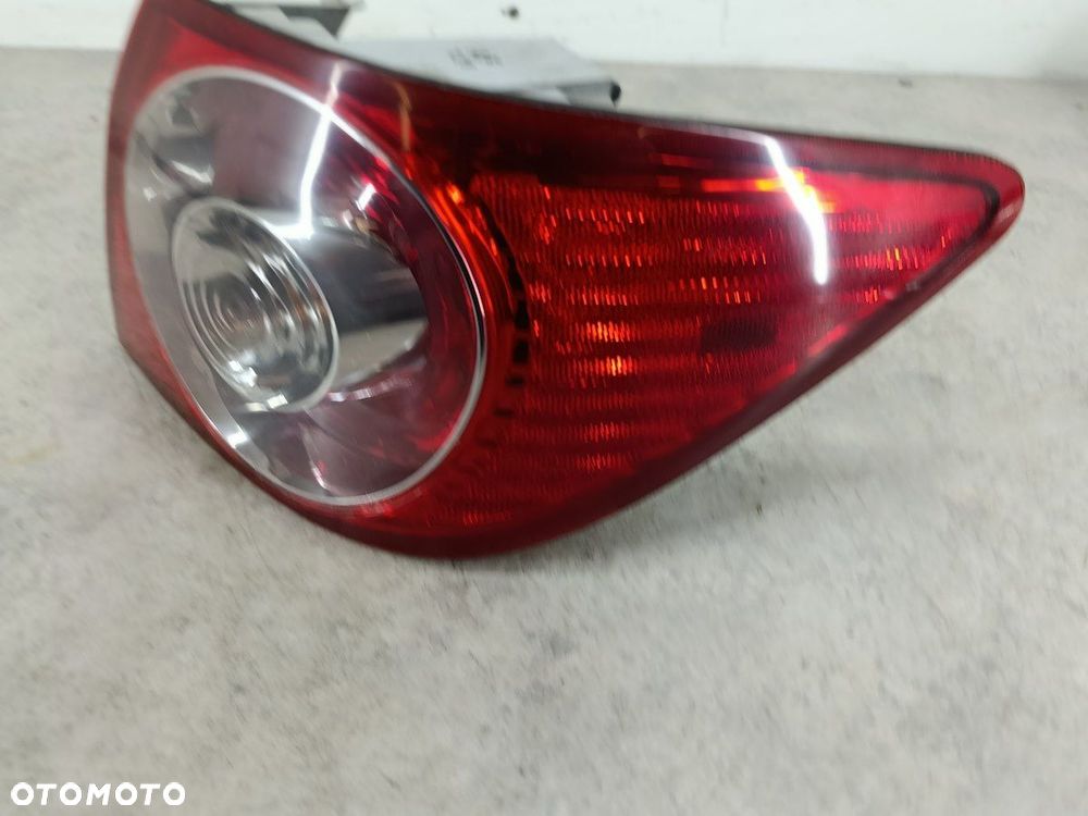 LAMPA TYLNA PRAWA CHEVROLET EPICA - 3