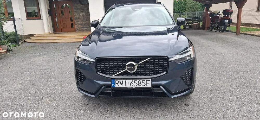 Volvo XC 60 T8 Plug-In Hybrid AWD Ultra Dark - 2