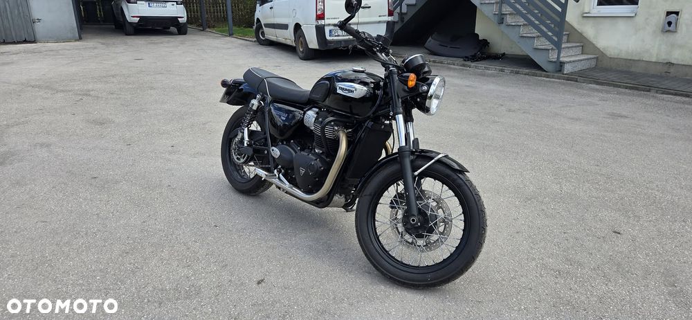 Triumph Bonneville - 7